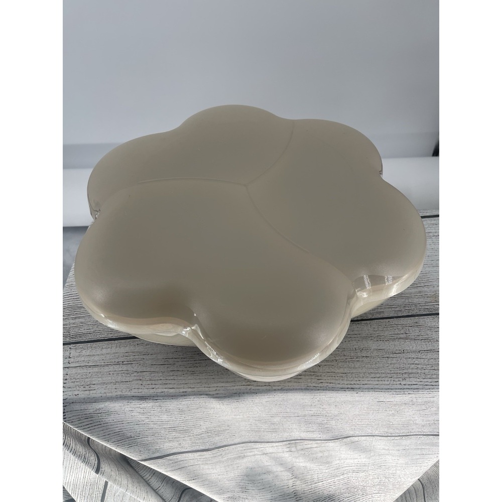 Tupperware XL Flower Shape Chip Salad‎ Dessert Bowl With Lid